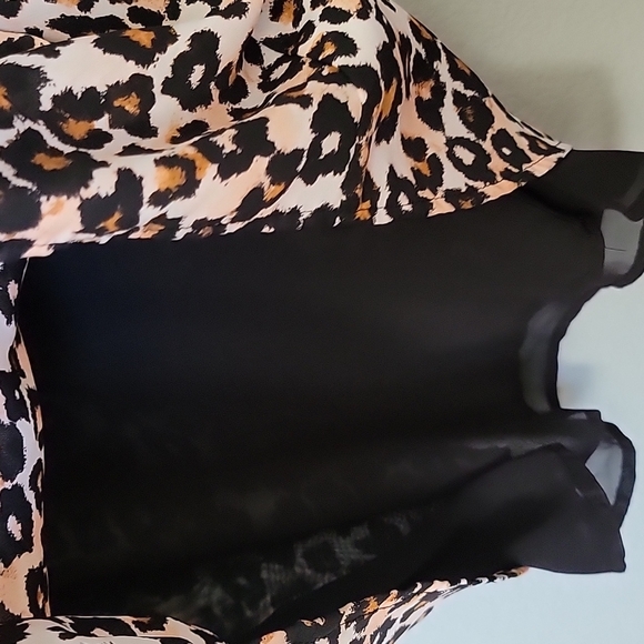 H&M size 8 Workplace Siren Mobwife animal print sleeveless layered top - Picture 2 of 8